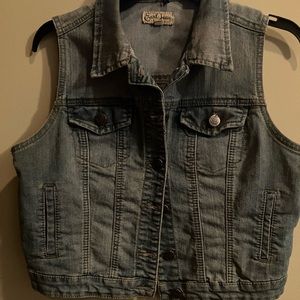 Cropped DenimVest